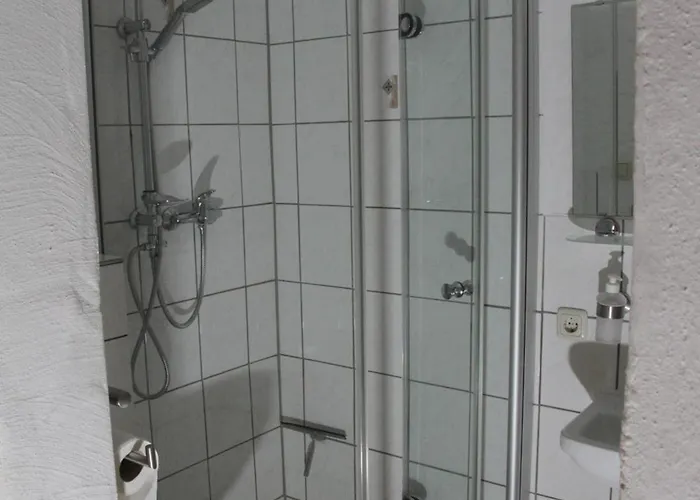 招待所 Schiffer *